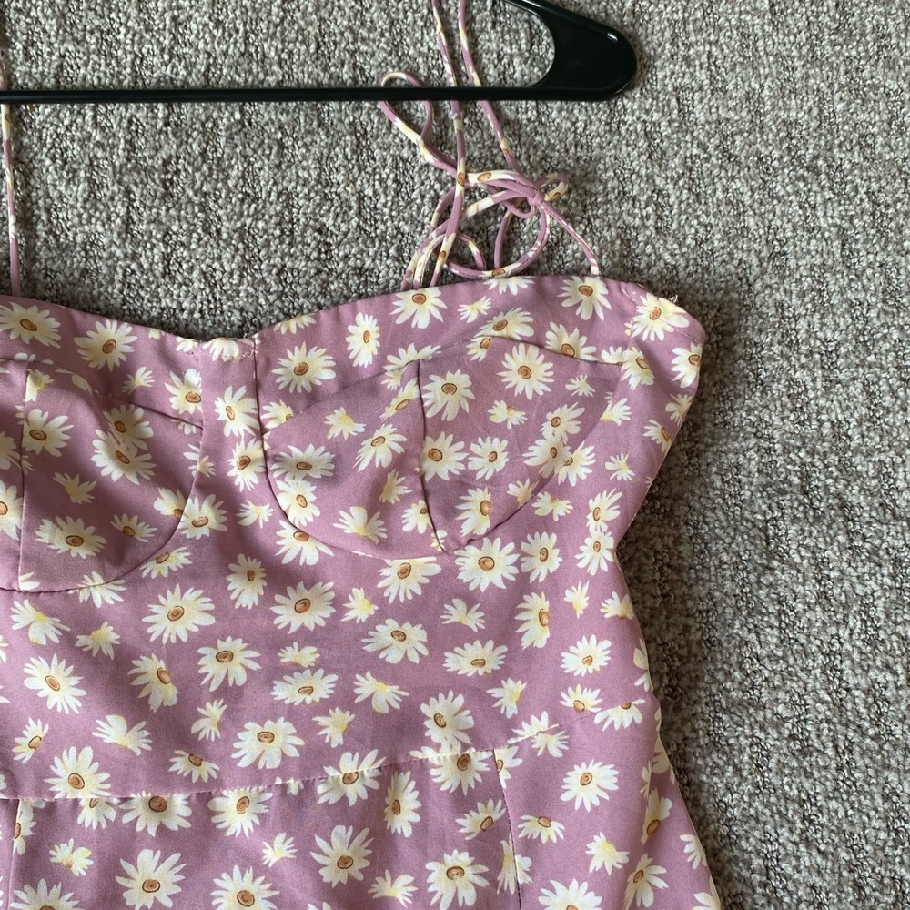 Lavender summer dress with daisies